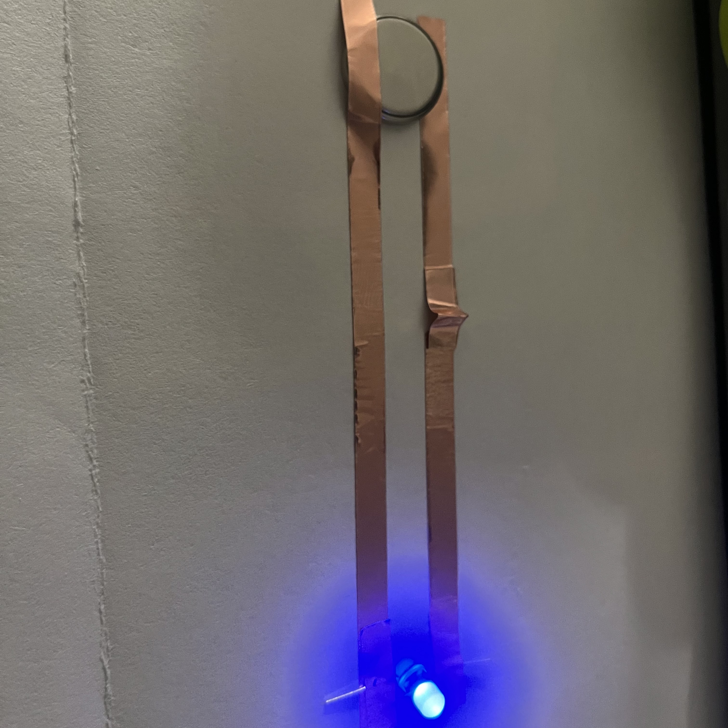 Observing a basic closed switch condition resulting in successful circuit activation.