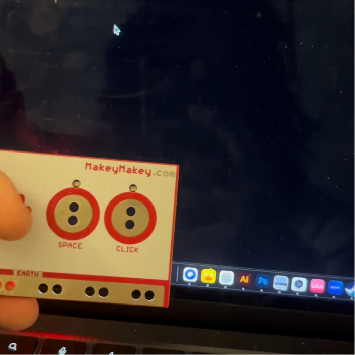 Clicking on the arrow keys to activate the sound wave
